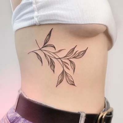Tatiana (Tati) tattoo 024
