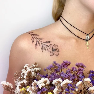 Tatiana (Tati) tattoo 036