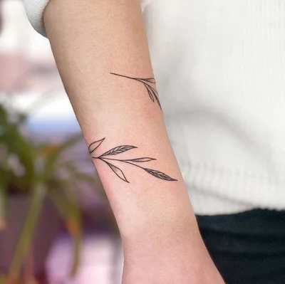 Tatiana (Tati) tattoo 037