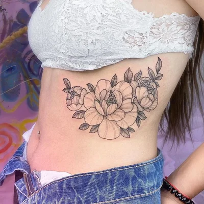 Tatiana (Tati) tattoo 043