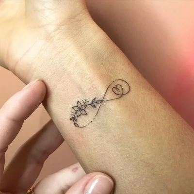 Tatiana Alves tattoo 018