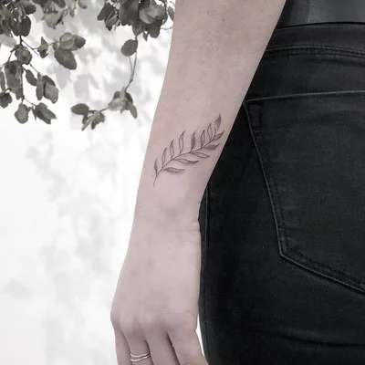 Tati Amaral tattoo 027