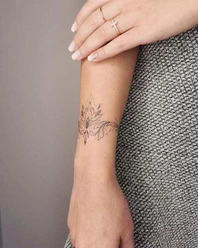 Tati Amaral tattoo 028