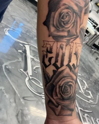 Isaac Ortiz-Riendeau tattoo 047