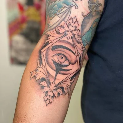 Ray tattoo 035