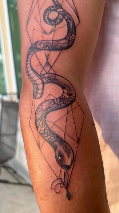 Ray tattoo 039