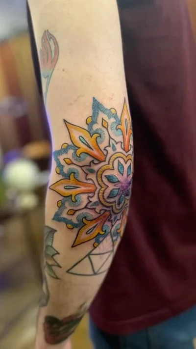 Ray tattoo 040