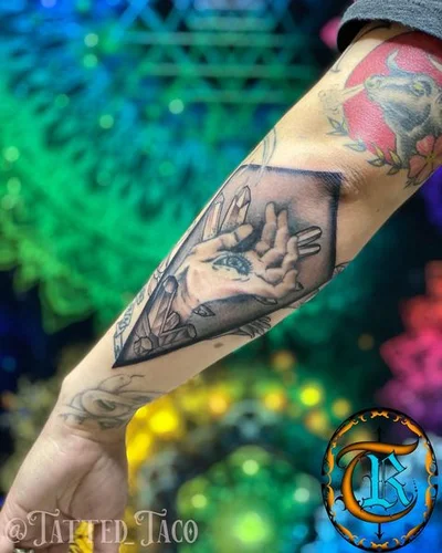 Ray tattoo 043