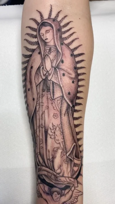 Ray tattoo 047