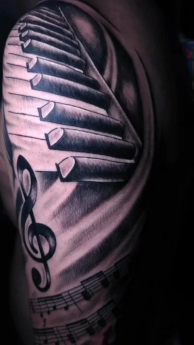 Alejandro Gallardo tattoo ig_016