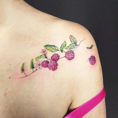 Mila tattoo 038