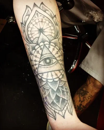 Toby Linwood tattoo 025