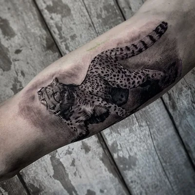 Aaron tattoo 007