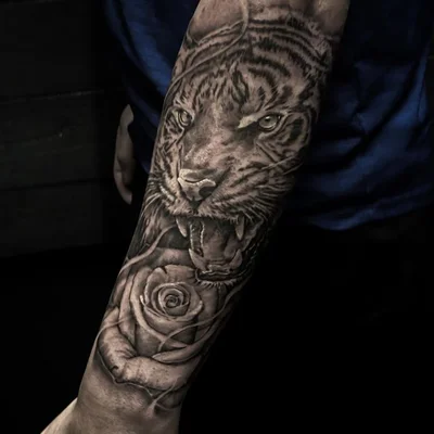 Aaron tattoo 040