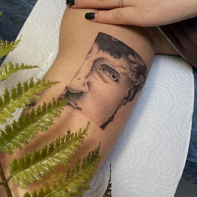 Elin tattoo 044