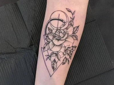 Alicia Lamy tattoo 015