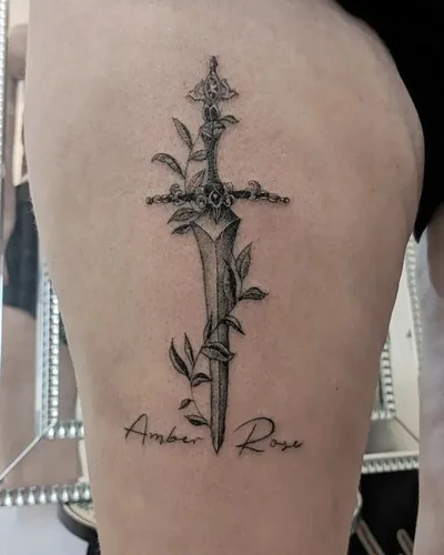 Alicia Lamy tattoo 019