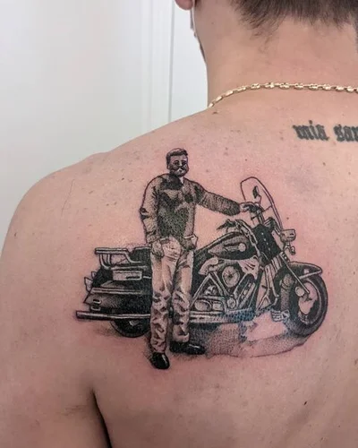 Alicia Lamy tattoo 039