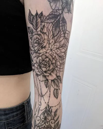 Alicia Lamy tattoo 042