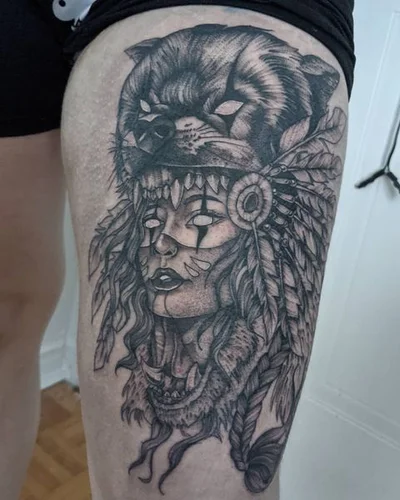Alicia Lamy tattoo 044