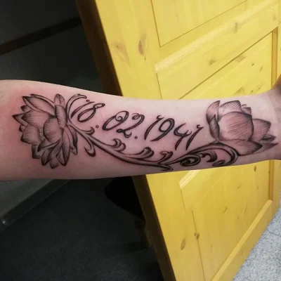 Christopher Esche tattoo 007