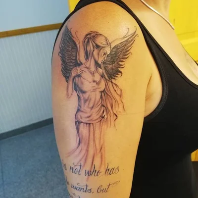 Christopher Esche tattoo 017