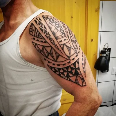 Christopher Esche tattoo 035