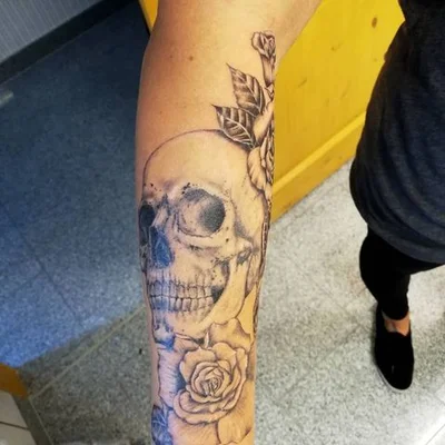 Christopher Esche tattoo 038