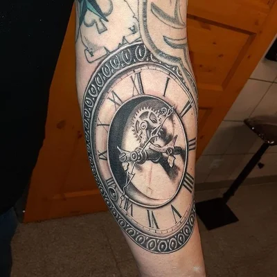 Christopher Esche tattoo 045
