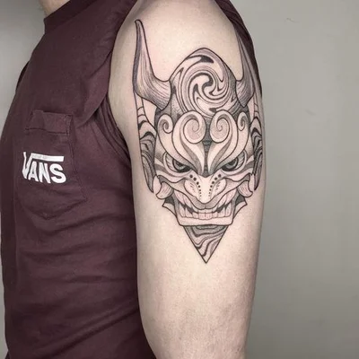 Elise Tack tattoo 010