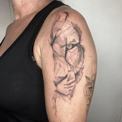 Elise Tack tattoo 013
