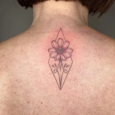 Elise Tack tattoo 015