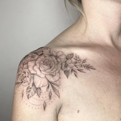 Elise Tack tattoo 018