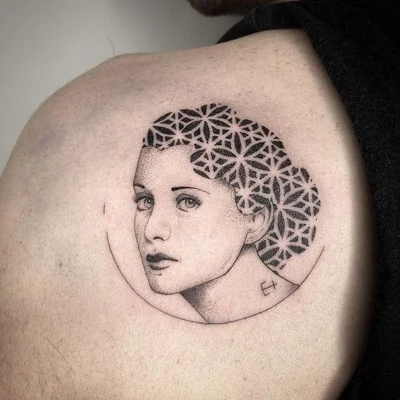 Elise Tack tattoo 043