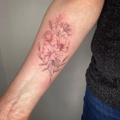 Elise Tack tattoo 049
