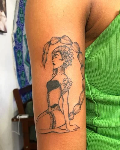 Julia Furt tattoo 007