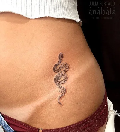 Julia Furt tattoo 009