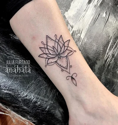 Julia Furt tattoo 011