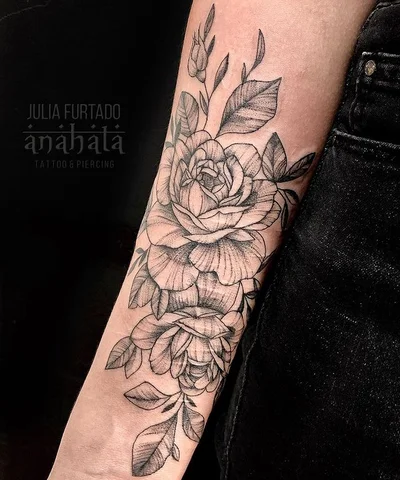 Julia Furt tattoo 012