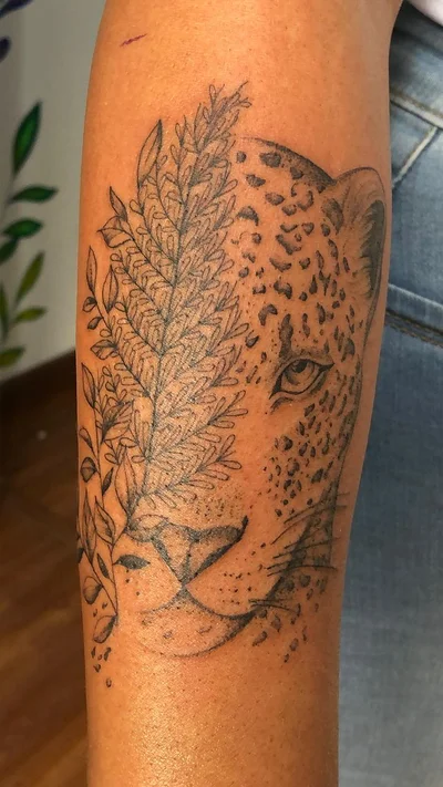 Julia Furt tattoo 015