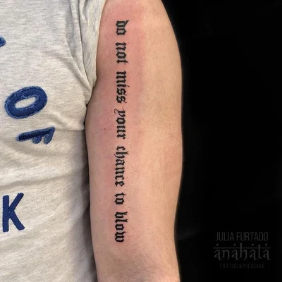 Julia Furt tattoo 019