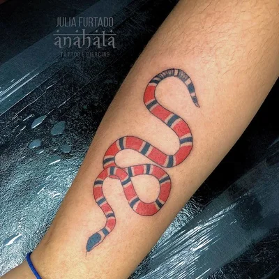 Julia Furt tattoo 033