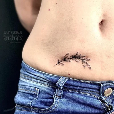 Julia Furt tattoo 041
