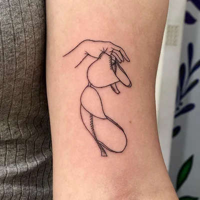Julia Furt tattoo 045