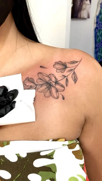 Julia Furt tattoo 049