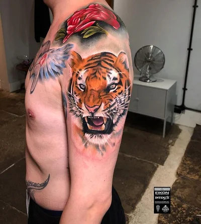 Sebastian Nowacki tattoo 009