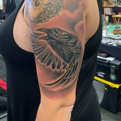 Casper Smith tattoo 032