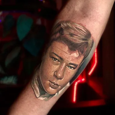 Casper Smith tattoo 048
