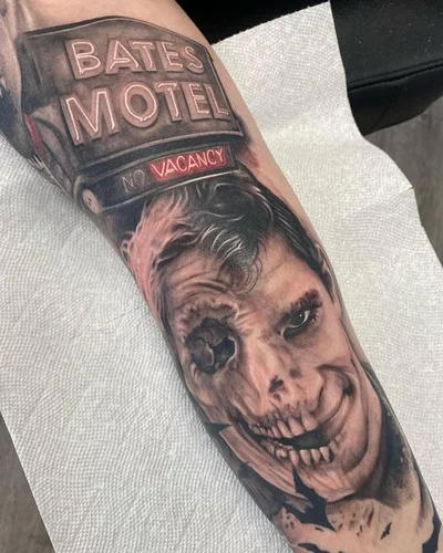 Joshua Potucek tattoo 018