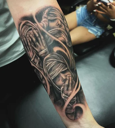 Cliff tattoo 012